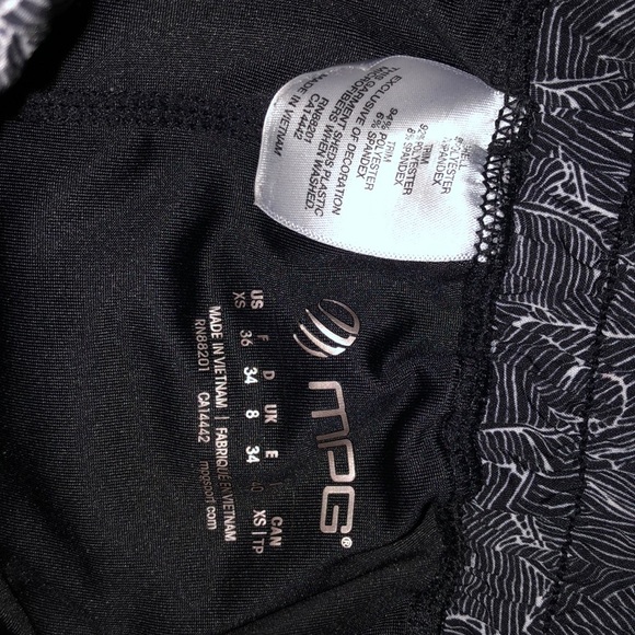 black and white shorts from winners - Picture 2 of 4